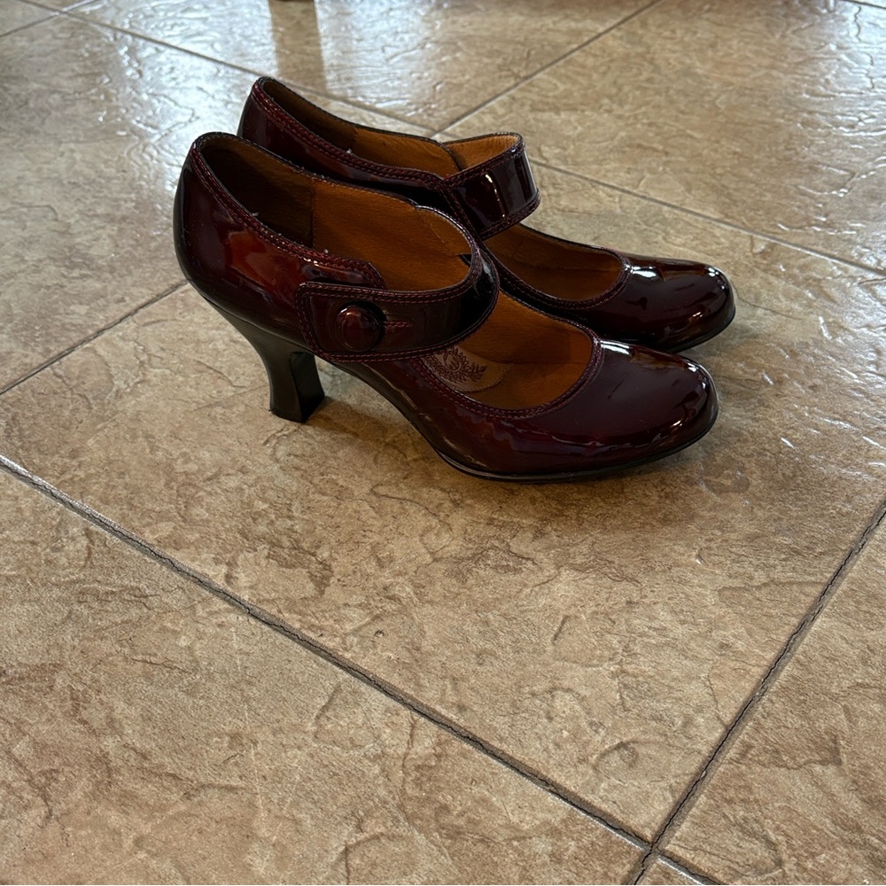 NWOT Söfft Mary Jane Heels